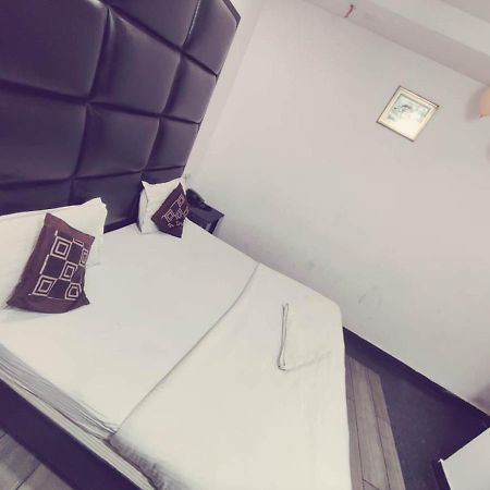 Hotel Saya Deluxe Near New Delhi Railway Station ' المظهر الخارجي الصورة