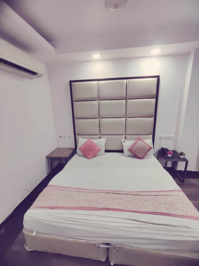 Hotel Saya Deluxe Near New Delhi Railway Station ' المظهر الخارجي الصورة